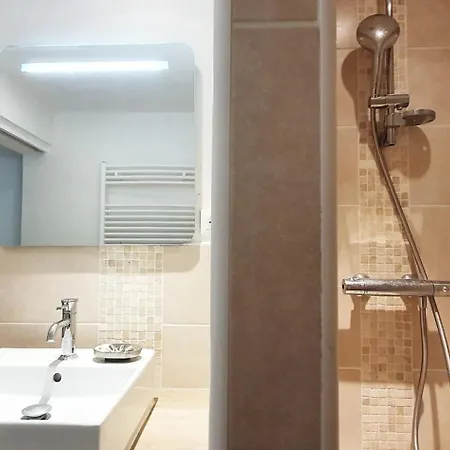 Apartamento Place St Sauveur - Standing Et Confort