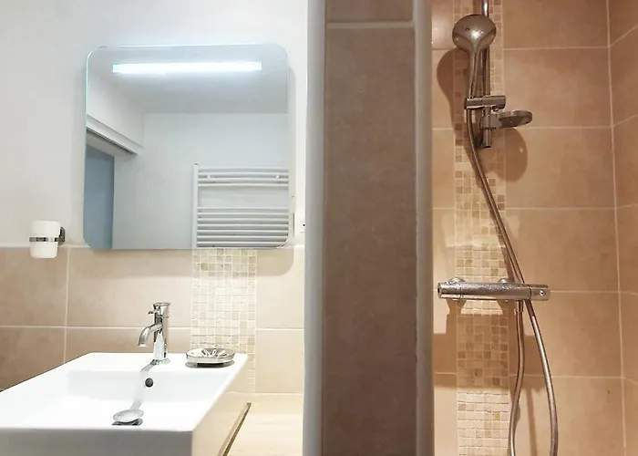 Appartamento Place St Sauveur - Standing Et Confort